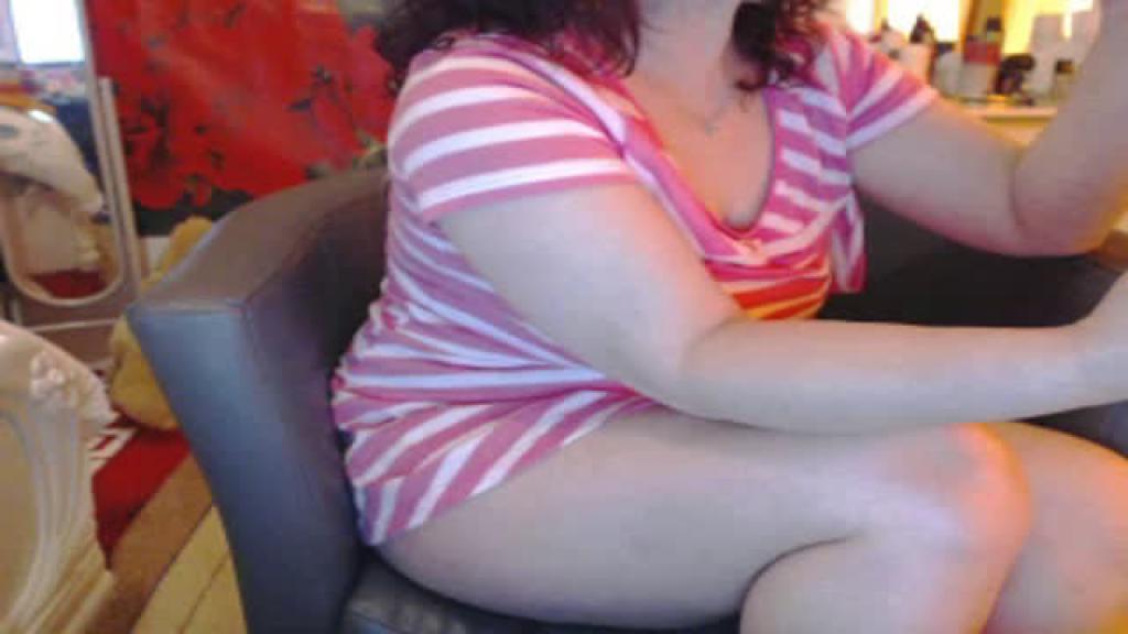 sexymilfLucia [2017-07-03 09:30:15]