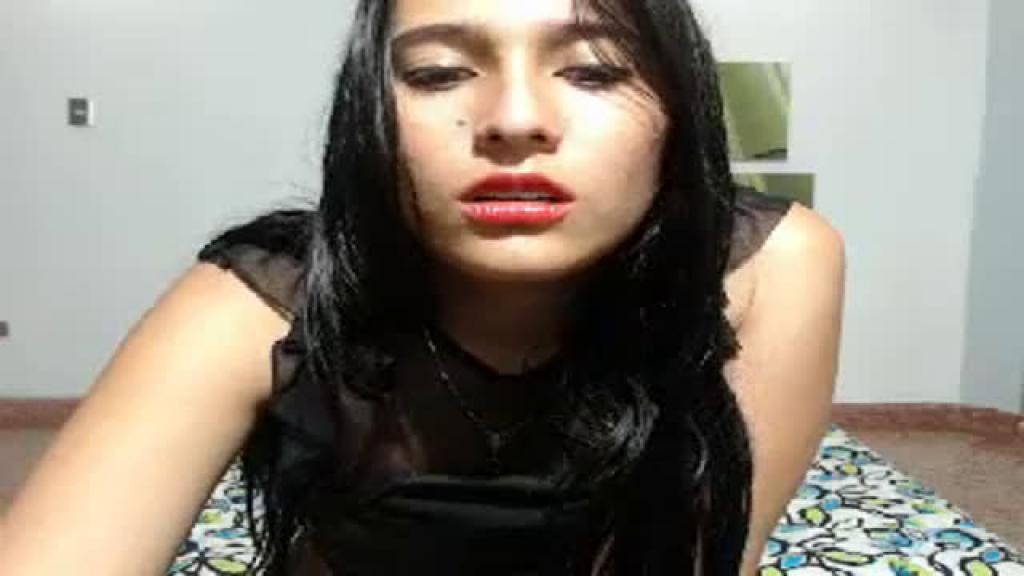 isabela_moore
