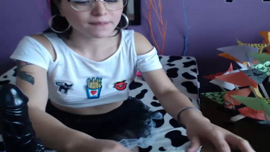 megan_fox_sexygreeneyes