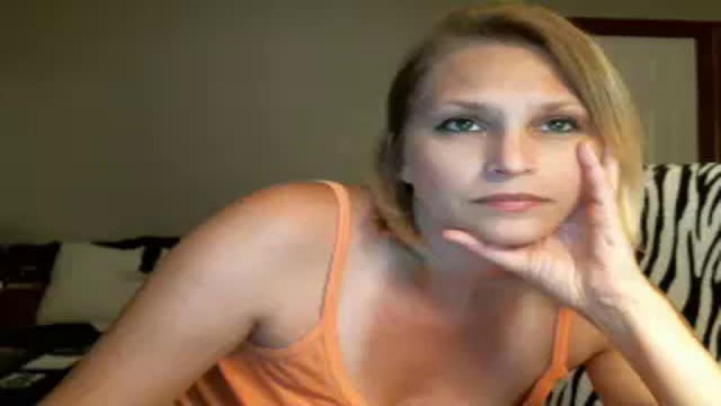 sexymilfme [2017-06-13 04:20:40]