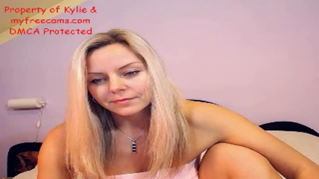 BlondeKylie [2016-11-24 20:31:36]