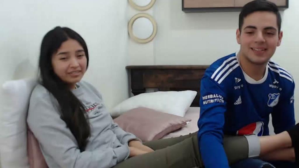 latinburningcouple [2019-08-04 21:10:43]