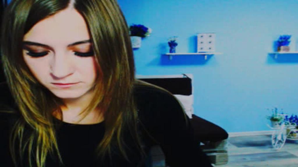 LoraKim MyFreeCams [2017-09-15 05:35:40]