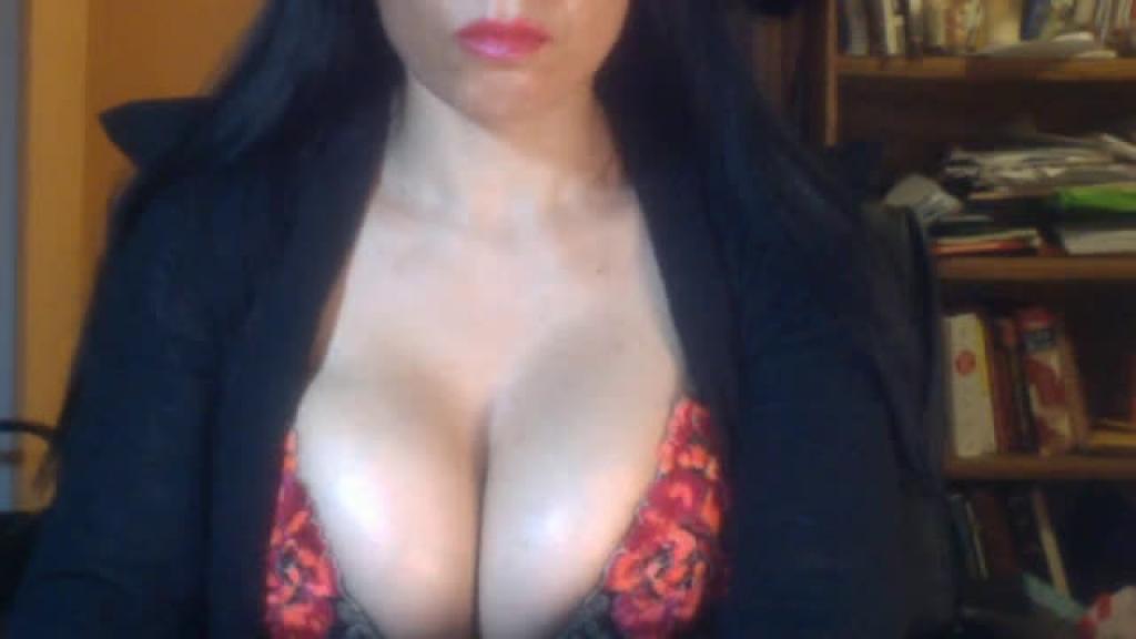 thesexiestlatina