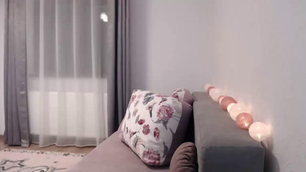 chloe_kitty [2019-07-25 23:25:41]