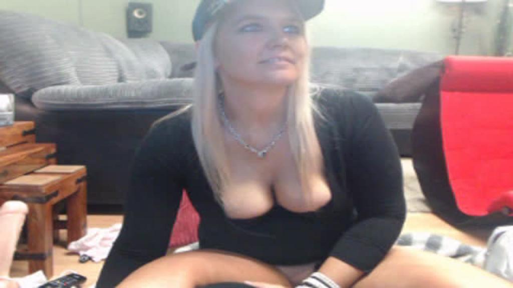 Blonddelights [2017-05-13 02:15:30]
