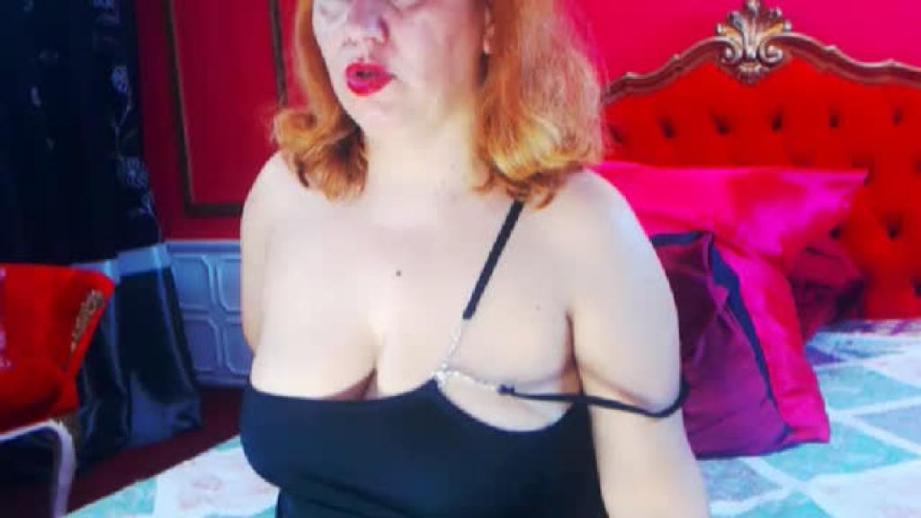 KinkyMilfJully [2017-03-03 17:20:52]