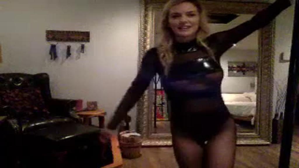 Rebecca_Slut [2018-04-30 01:23:55]