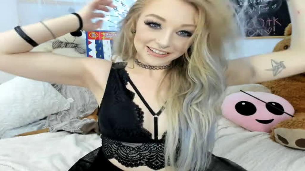 KiTTY_K0TA MyFreeCams [2017-09-15 23:51:07]