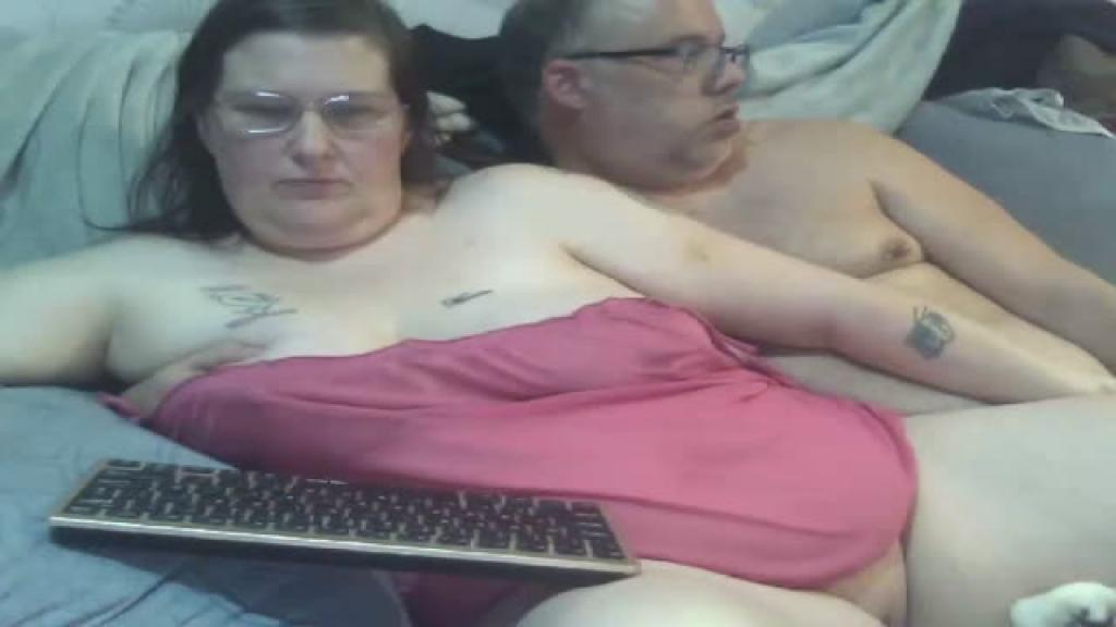 couple4fun1974 [2019-12-27 00:10:15]