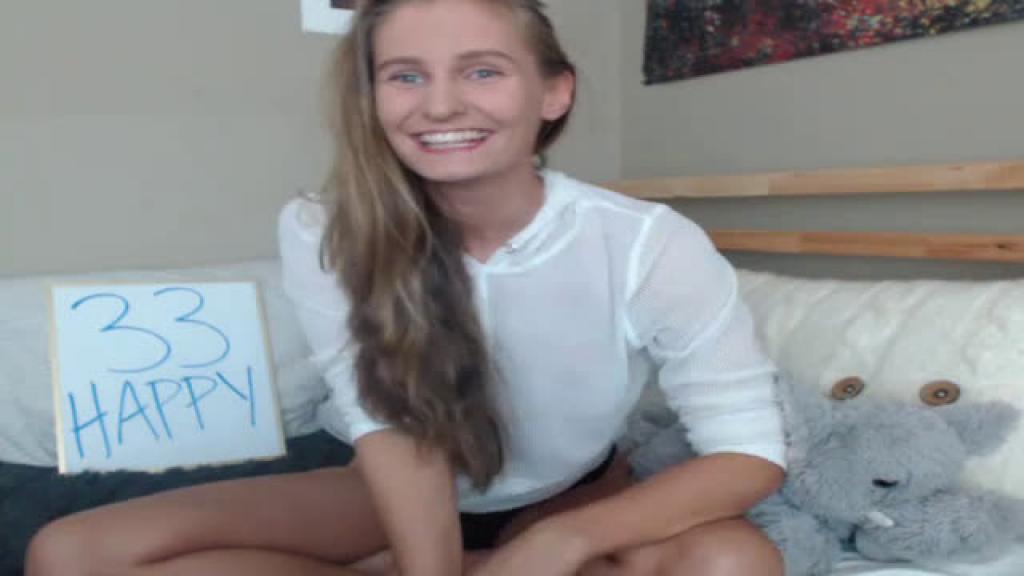 ella_xo MyFreeCams [2017-09-05 02:11:04]