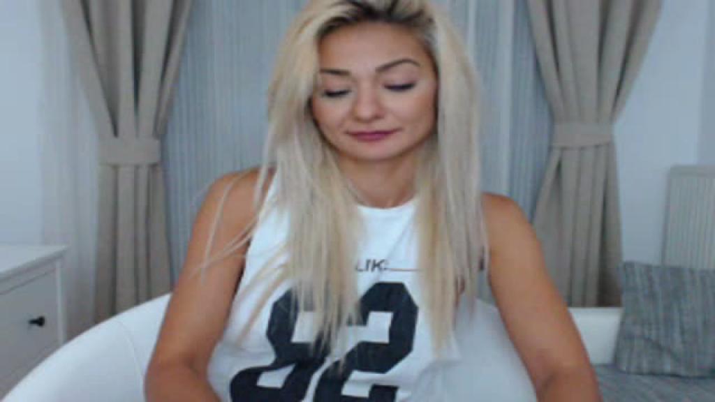 BankOfBB MyFreeCams [2017-09-09 03:00:13]