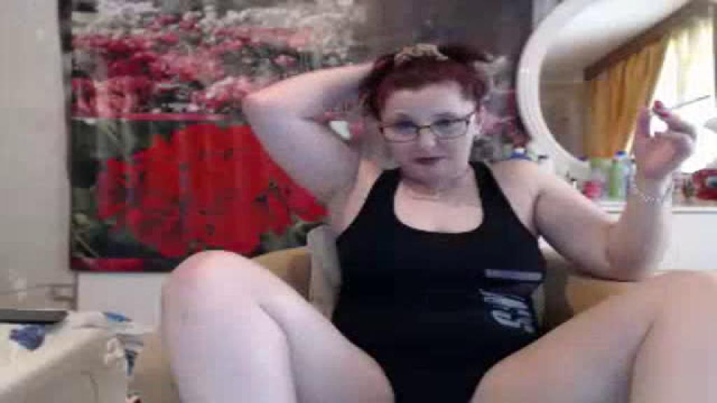sexymilflucia [2017-05-01 12:56:15]