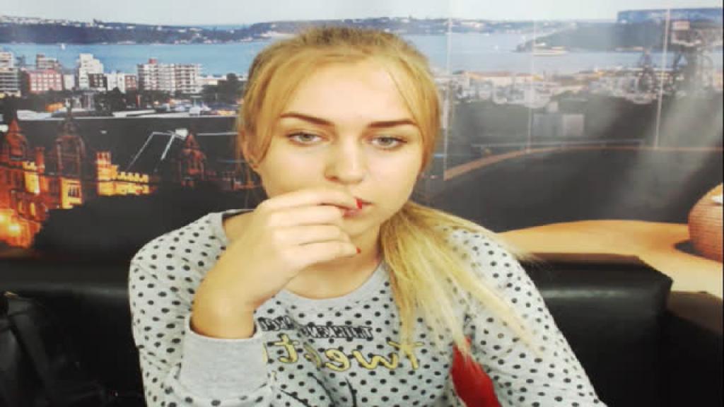 KiraNiceee MyFreeCams [2017-08-28 05:46:17]
