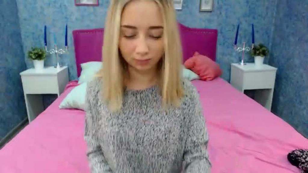 sexyblondzoe