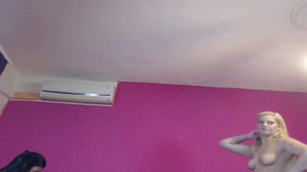 PinkyAndCarmen [2016-12-08 21:01:01]