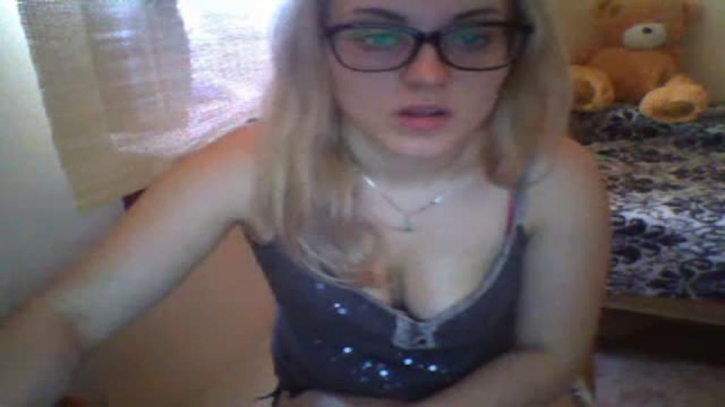 julia00855