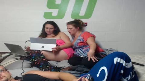 kinkycplsquirts [2016-10-18 09:20:32]