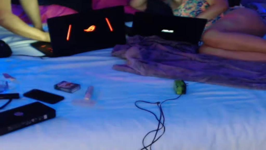 bipartysluts [2017-05-08 06:30:30]