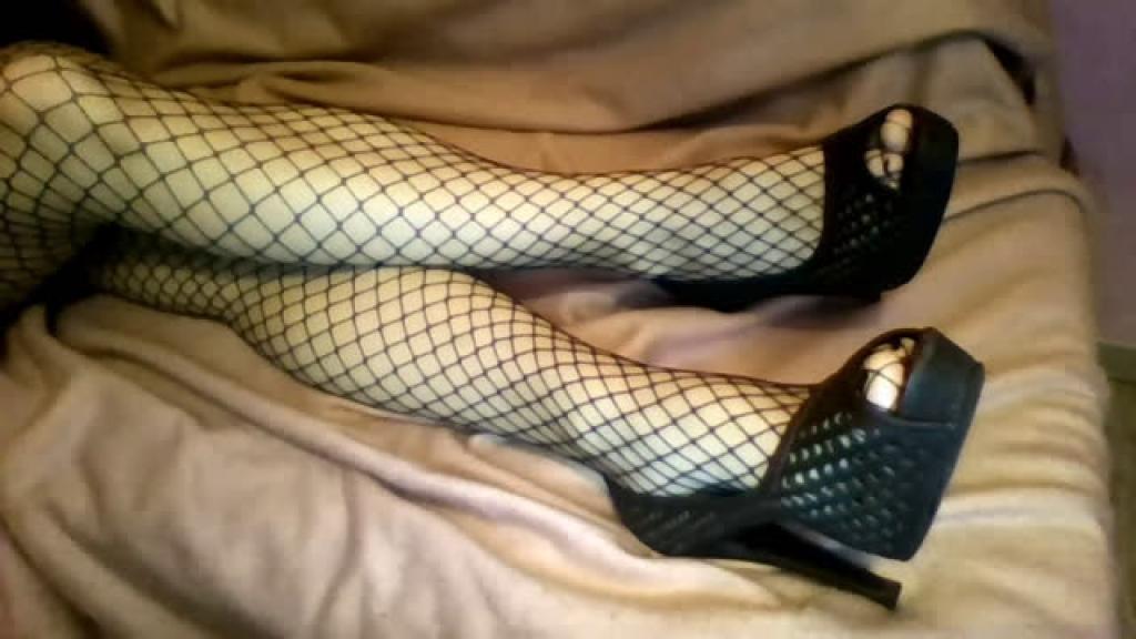 feetfetisssh [2016-10-18 03:55:40]