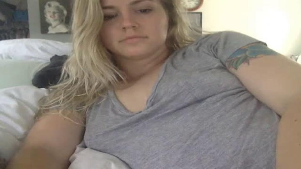 honeynxtdoor