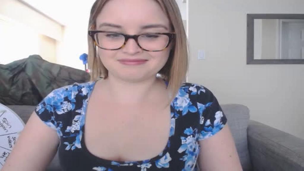 NicoleRiley MyFreeCams [2017-09-15 22:05:55]