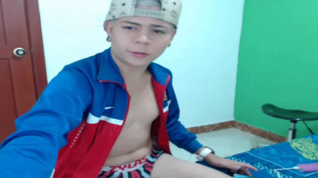 boyhotlatin