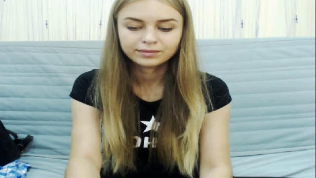 KiraNiceee MyFreeCams [2017-08-25 10:56:28]