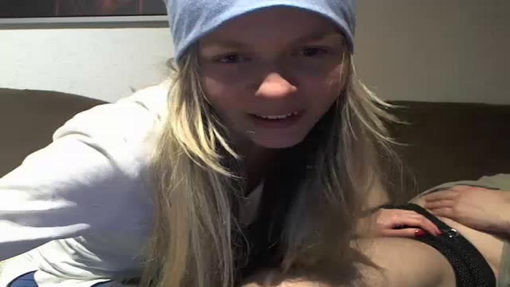 blond_hot_24
