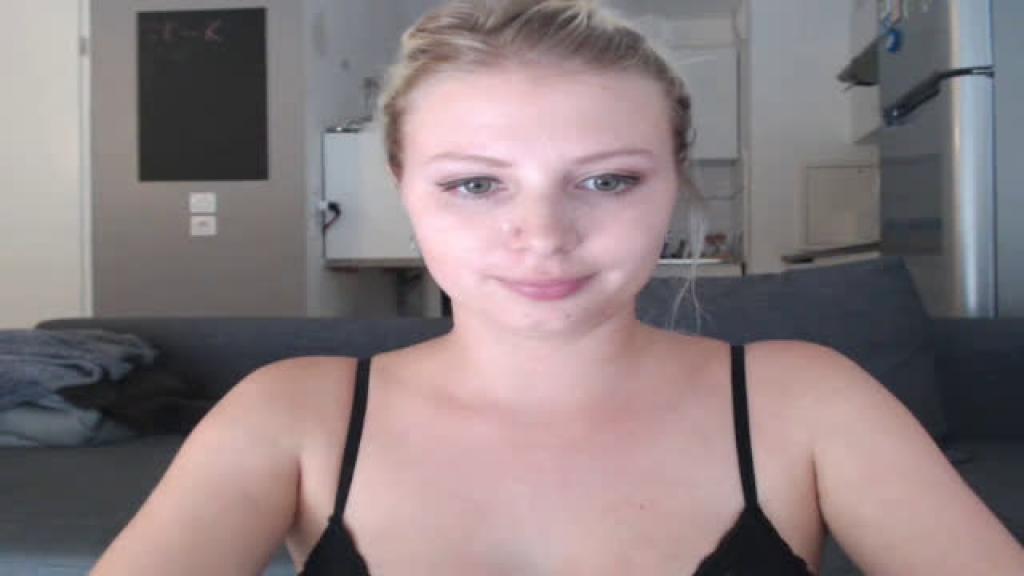 KateFuem_ MyFreeCams [2017-08-28 15:20:27]