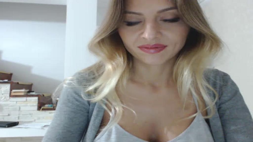 BibiJolie [2017-08-23 23:00:52]