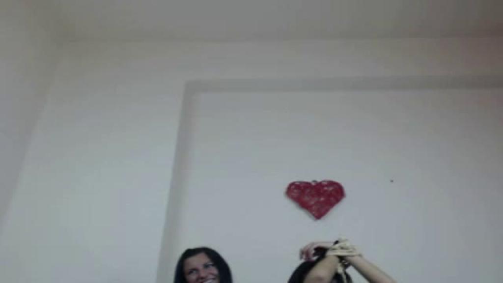 PinkyAndCarmen [2017-04-28 21:06:56]