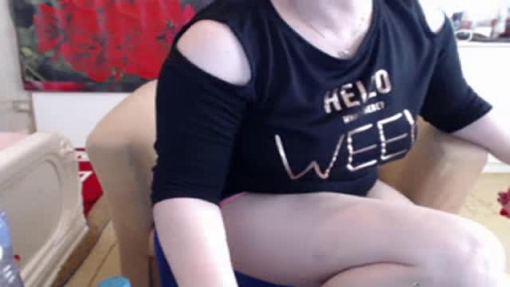 sexymilflucia [2017-04-30 06:41:23]