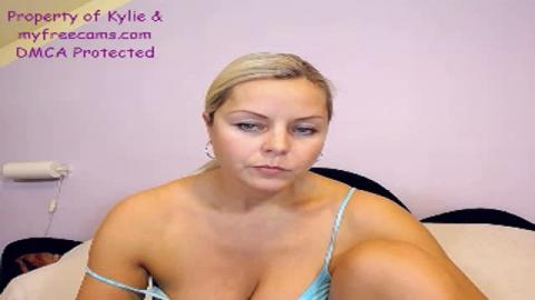 BlondeKylie  [2016-10-17 20:27:33]