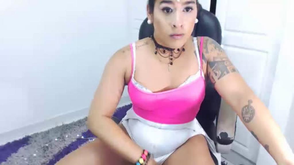 LatinDivinexTs big cum #latina [2017-04-30 01:50:53]