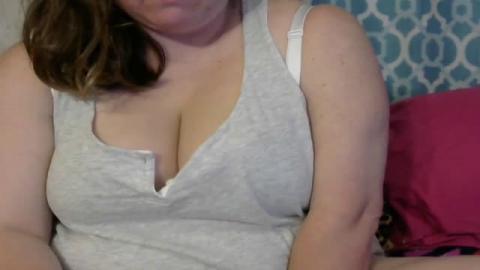 Voluptuous Milf  [2016-10-20 01:39:40]