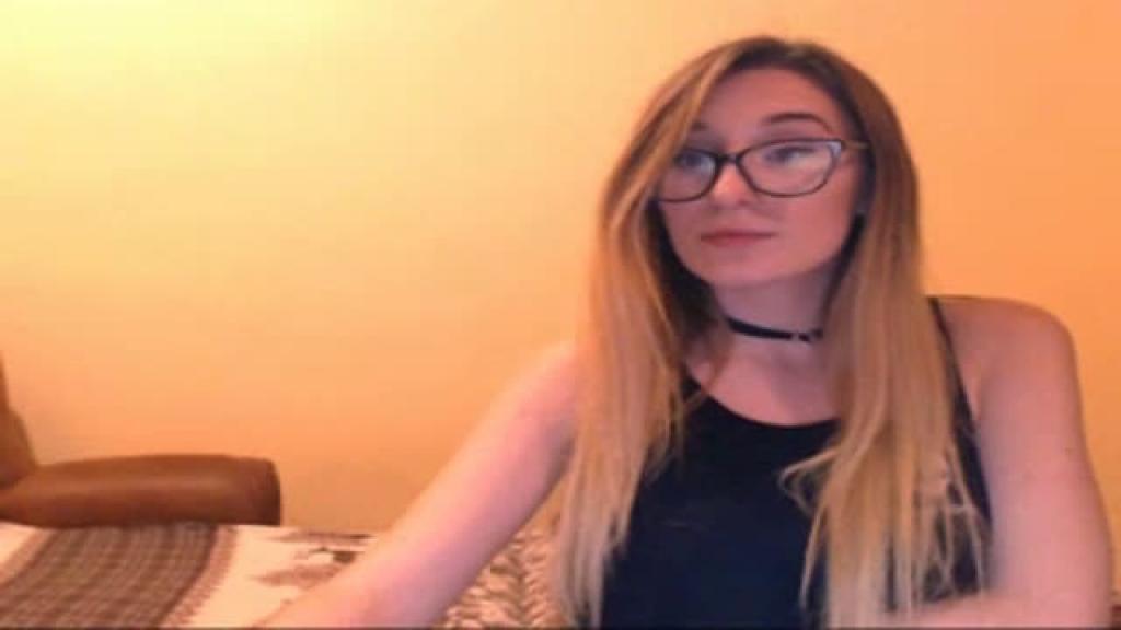 AdrianaBlare [2017-05-08 00:20:26]
