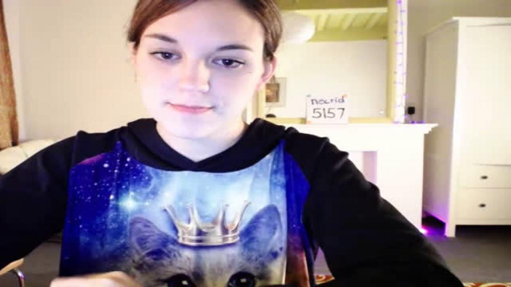 CoraBorealis MyFreeCams [2017-09-08 20:25:13]