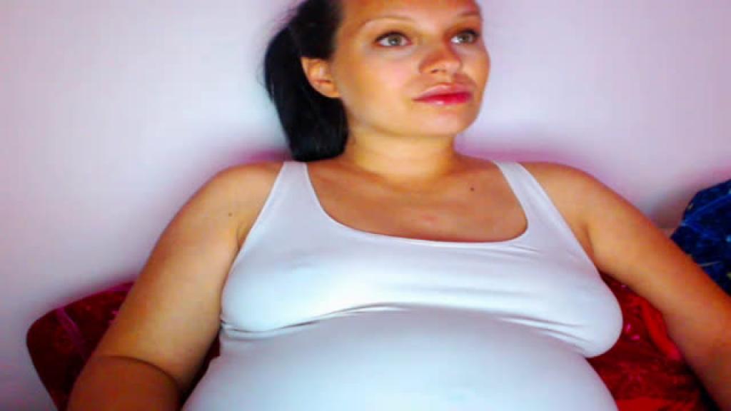 pregnantjolie